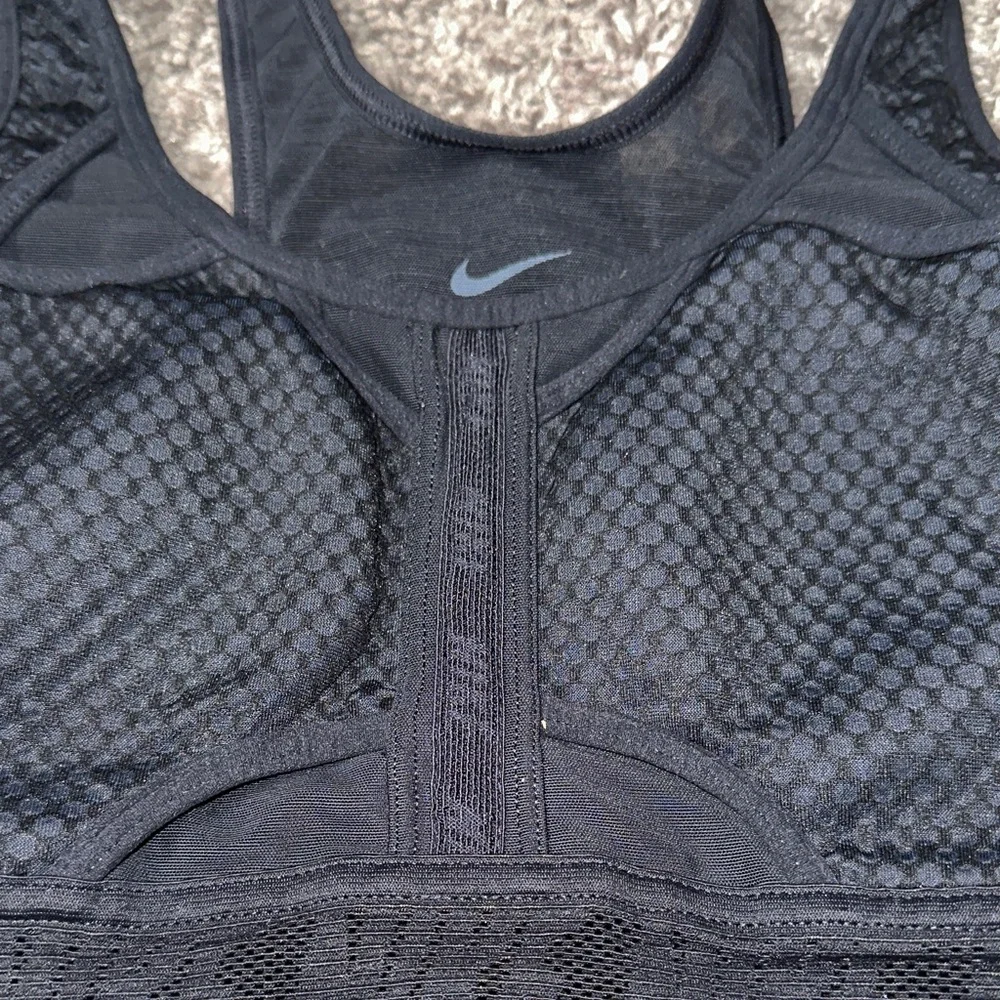 Nike Women's Black Textured Sports Bra